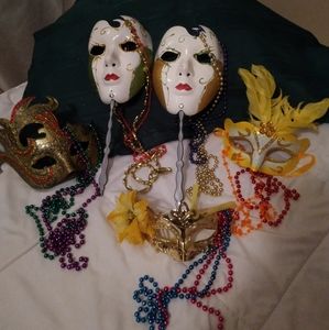 Mardi Gras Masks•HandCrafted and HandPainted•Beaded Jewelry incl.